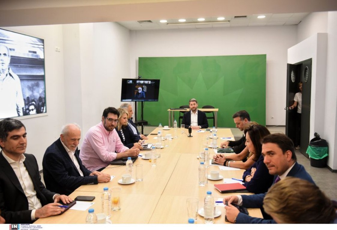 ΠΑΣΟΚ: 6 χρόνια ΝΔ, αποτύχατε - Να η Ελλάδα που παραδίδετε στην ανάπτυξη