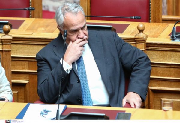 Οι άξονες του νομοσχεδίου για τους παράνομους μετανάστες: Όποιος μπει χωρίς τις κατάλληλες διαδικασίες δεν παίρνει ποτέ άδεια διαμονής