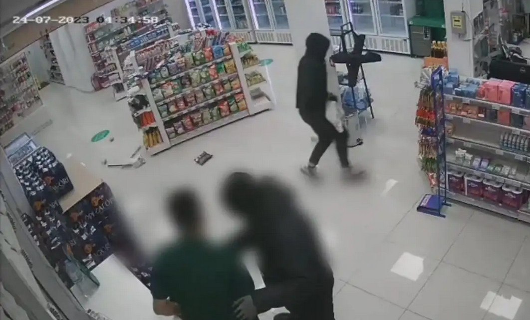 Βίντεο – ντοκουμέντα από τη δράση της συμμορίας που «έσκιζε» ΑΤΜ και άρπαζε τα χρήματα – Μισό εκατομμύριο ευρώ η λεία τους