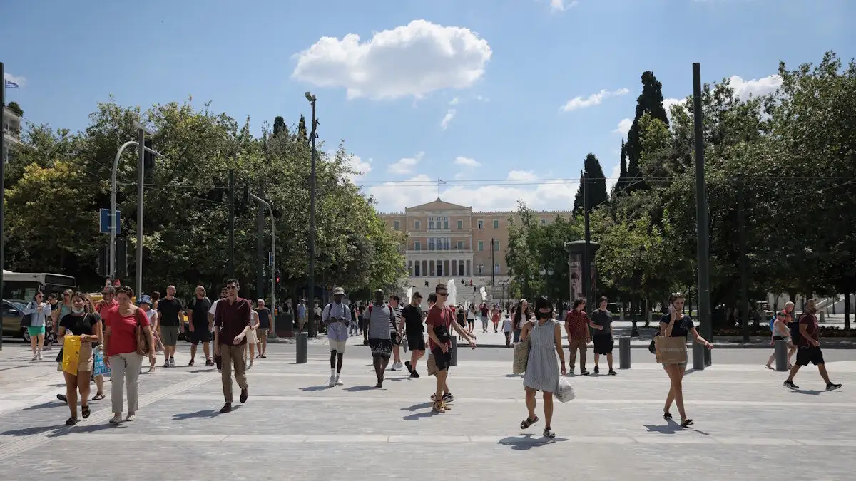 Στο 8,3% έπεσε η ανεργία τον Απρίλιο – Μειώθηκε κατά 2,5 μονάδες μέσα σε ένα χρόνο