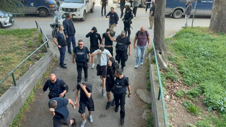 Θεσσαλονίκη: Στον εισαγγελέα οι 28 συλληφθέντες της ακροδεξιάς οργάνωσης - Δείτε βίντεο