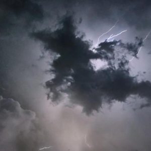 Άστατος ο καιρός και σήμερα Κυριακή - Η πρόγνωση για τις επόμενες ημέρες