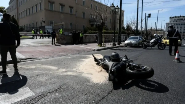 Τελεσίδικα ένοχος για ανθρωποκτονία από αμέλεια ο αστυνομικός της Ντόρας Μπακογιάννη για το θανατηφόρο τροχαίο έξω από τη Βουλή
