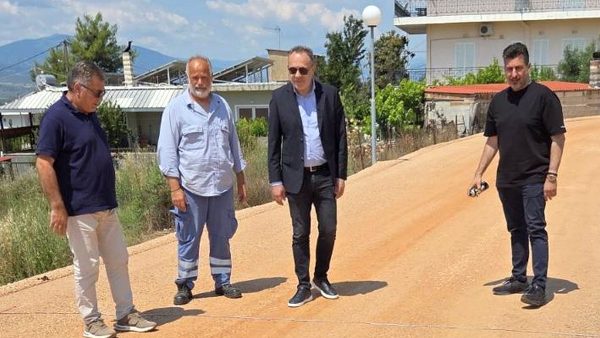 Στο Σταυρό ο Πανουργιάς Παπαϊωάννου με τους Αντιδημάρχους Γιώργο Ποντίκα και Κώστα Σταυρογιάννη