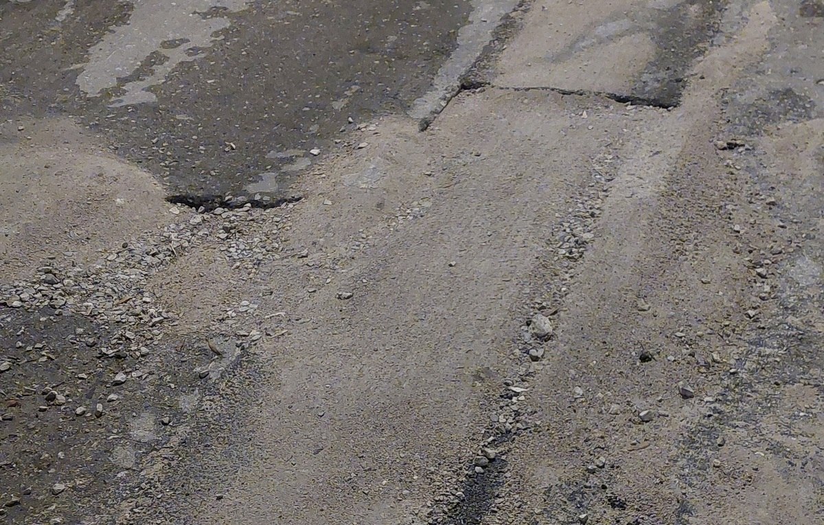 Πέρασε το φυσικό αέριο και χάλασαν το δρόμο