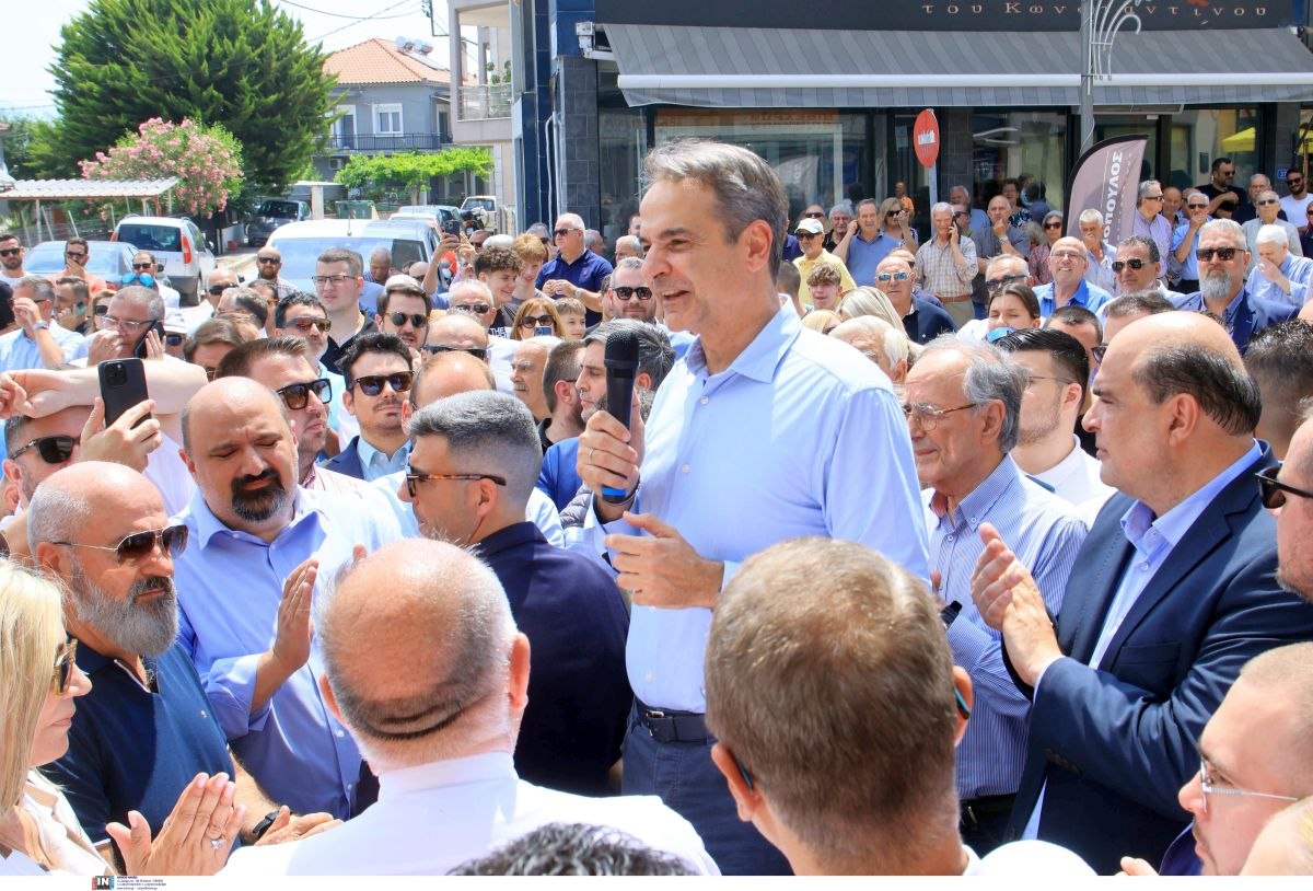 Οι αιχμές Μητσοτάκη για τον Τσίπρα: Λάθος στιγμή επανεμφανίστηκαν κάποιοι και προσπαθούν να ξαναγράψουν την ιστορία