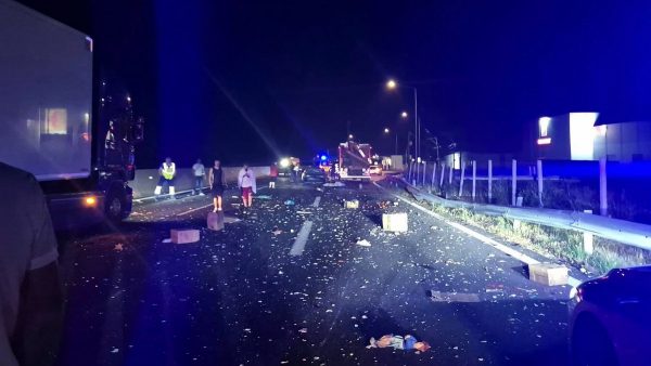 Φοβερό τροχαίο στην εθνική οδό - Σκοτώθηκε ο πατέρας της οικογένειας όταν το αυτοκίνητο έπεσε στις μπάρες