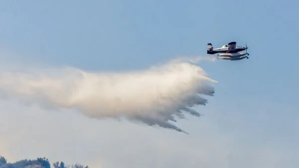 Φωτιά στην Αρκαδία, στην περιοχή Βελιγοστή – Επιχειρούν 6 εναέρια μέρα