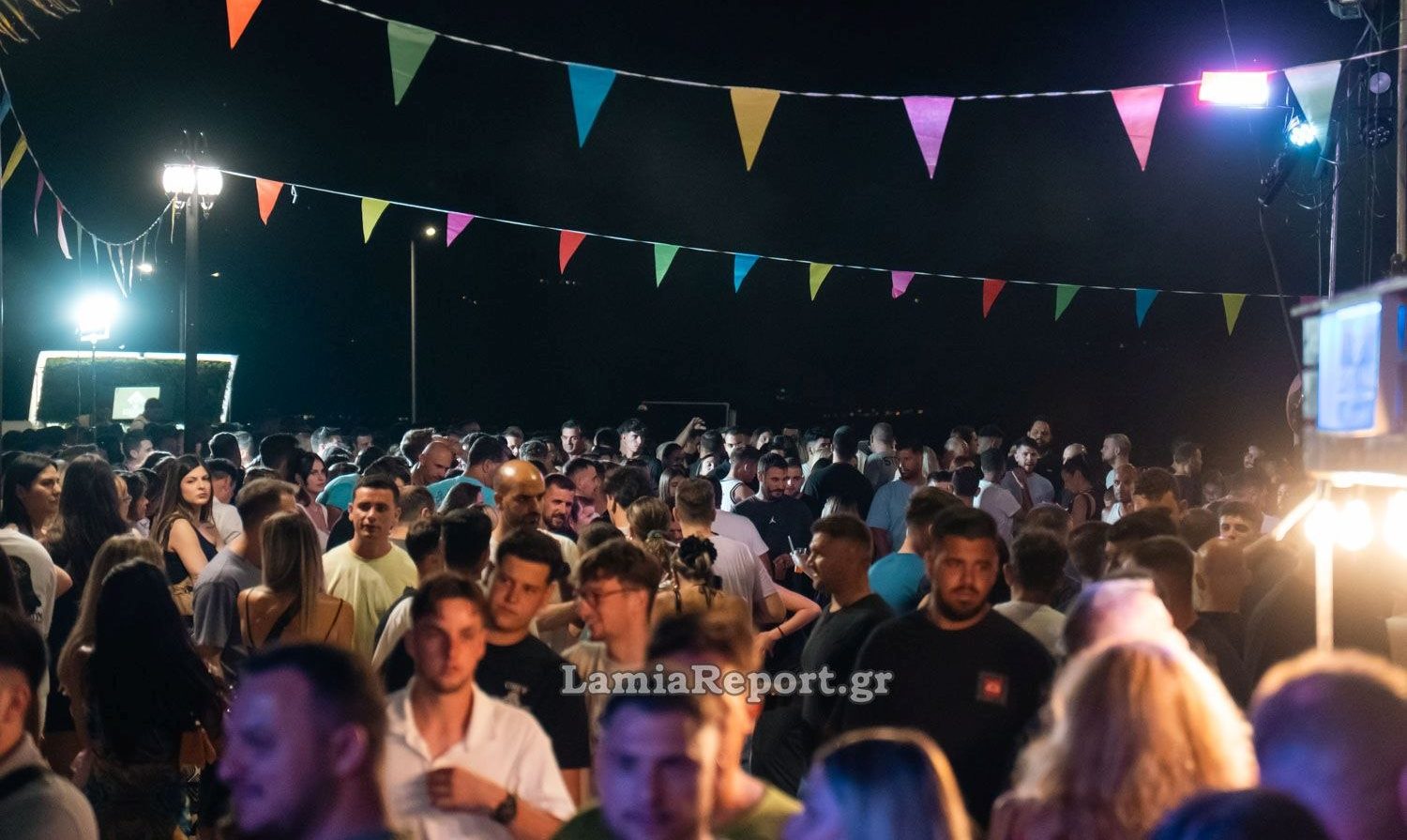 «Βούλιαξε» από κόσμο η Αγία Μαρίνα με το 3ο Street Food Festival (ΒΙΝΤΕΟ-ΦΩΤΟ)