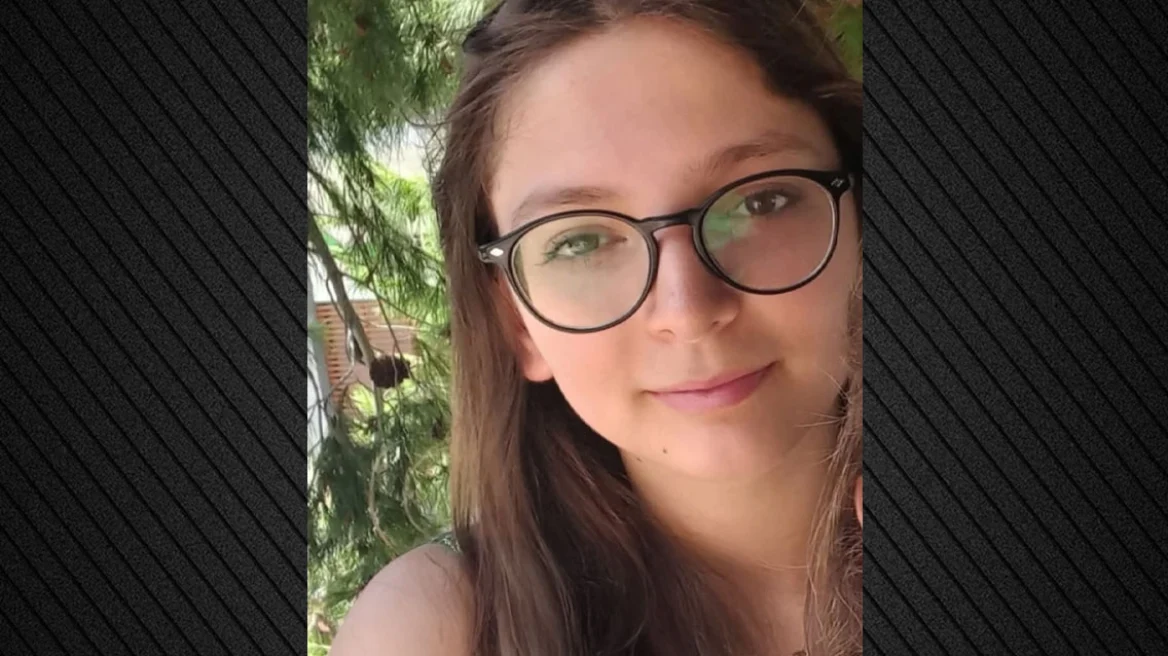 Εξαφάνιση 16χρονης στα Πετράλωνα - «Έφυγε για μια βόλτα με την παρέα της και δεν ξαναγύρισε»