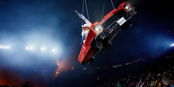 Παραλίγο ατύχημα για την Μπιγιονσέ: Πήρε κλίση το «ιπτάμενο» αυτοκίνητό της, φώναζε «σταματήστε»