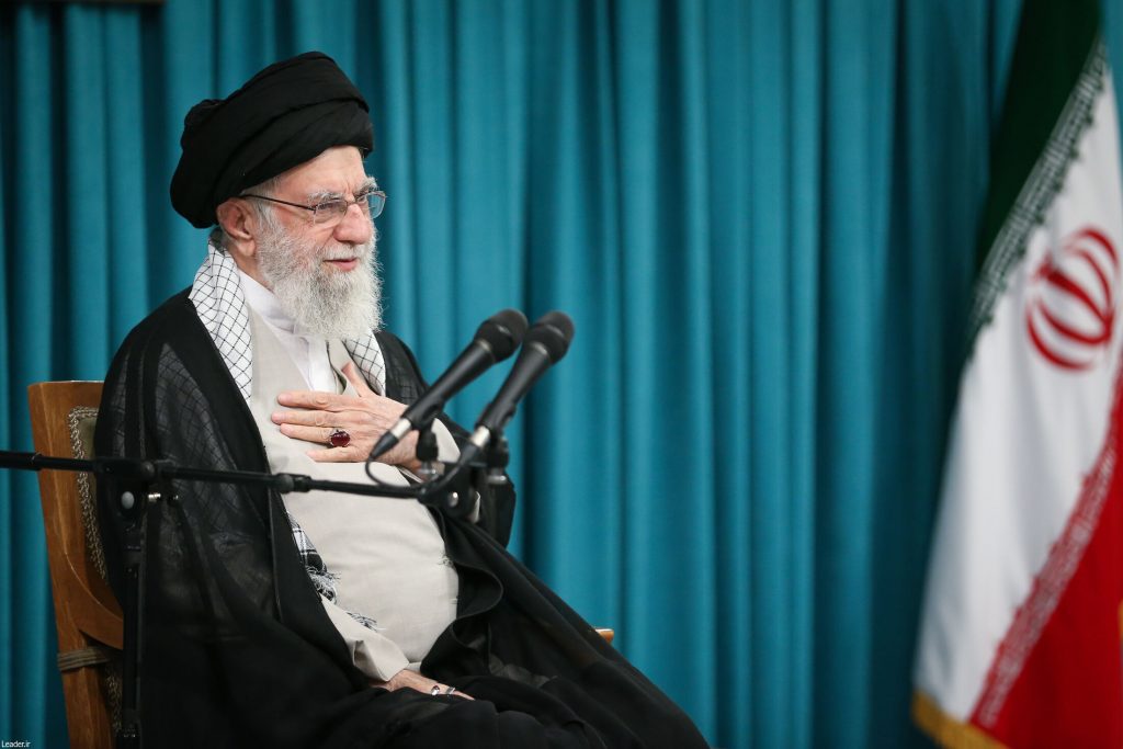 «Ο Χαμενεΐ είναι νεκρός, βρέθηκε η σορός του» λέει Ισραηλινός αξιωματούχος – Το Ιράν μιλάει για πόλεμο νεύρων