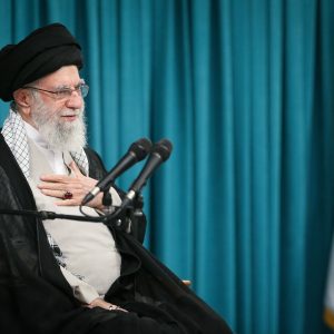 «Ο Χαμενεΐ είναι νεκρός, βρέθηκε η σορός του» λέει Ισραηλινός αξιωματούχος – Το Ιράν μιλάει για πόλεμο νεύρων