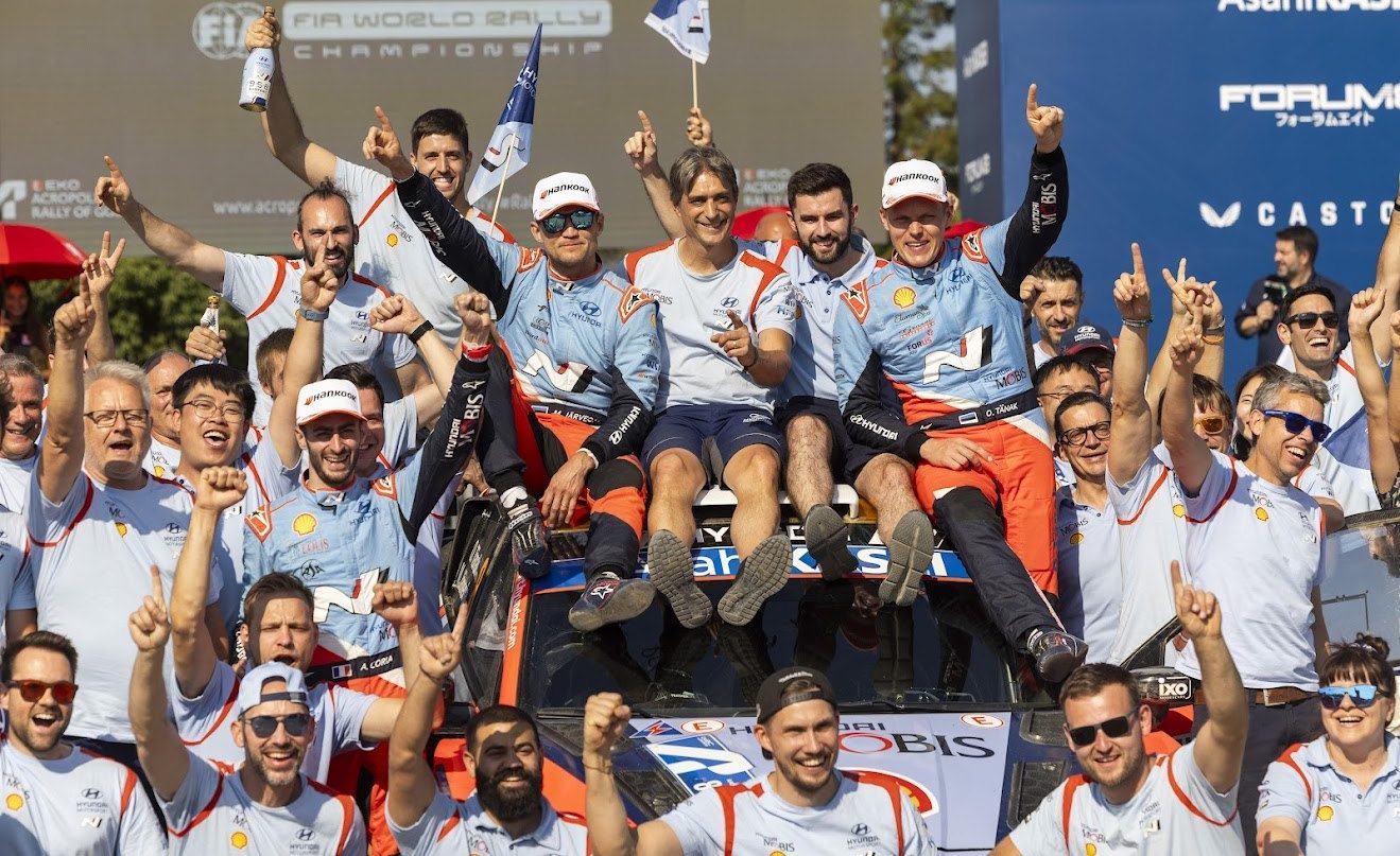 Οι απονομές και η τελετή λήξης του ΕΚΟ Ράλλυ Ακρόπολις 2025 - Δείτε φωτογραφίες