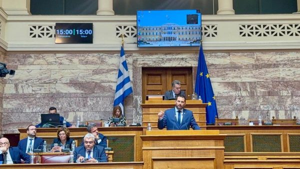 Τα είπε ο Φάνης Σπανός στη Βουλή: «Είμαστε η μοναδική Περιφέρεια χωρίς Πανεπιστήμιο»