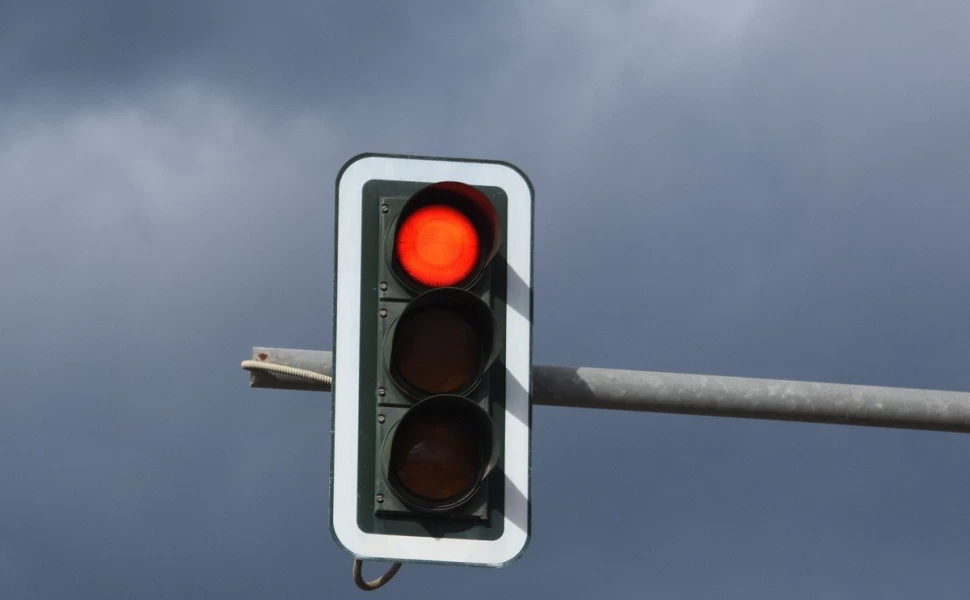 Νέος ΚΟΚ – Κόκκινο και STOP είναι για να σταματάμε, διαφορετικά…