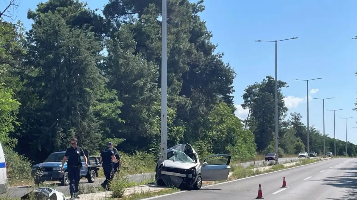 Λάρισα: Νεκρή γυναίκα σε τροχαίο – Το αυτοκίνητό της καρφώθηκε σε κολόνα στην εθνική οδό