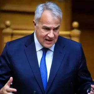 Ο Μάκης Βορίδης πρόεδρος της Επιτροπής Αναθεώρησης του Συντάγματος