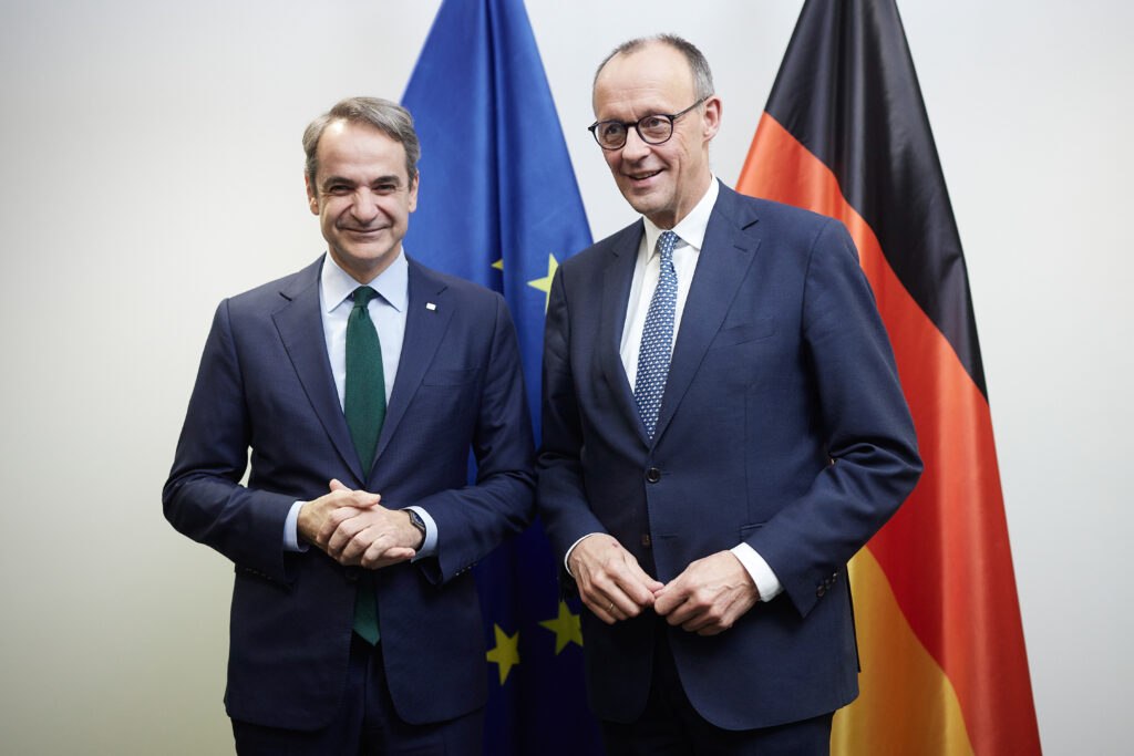 Επικοινωνία Μητσοτάκη - Μερτς: Συζήτησαν για τις εξελίξεις στη Μέση Ανατολή