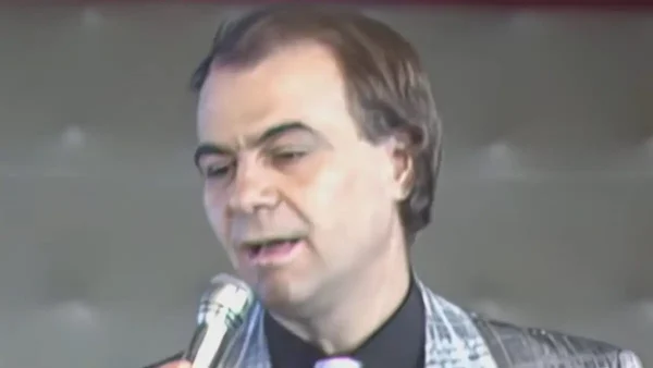 Πέθανε ο τραγουδιστής Κώστας Μοναχός – Τα σουξέ, οι δύο γάμοι και οι λόγοι που δήλωνε πικραμένος