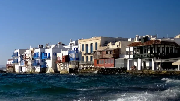 Μύκονος: Συνελήφθη ένας 45χρονος που απειλούσε κόσμο με πιστόλι έξω από νυχτερινά μαγαζιά