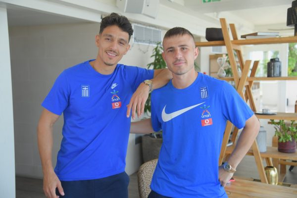 Απολαυστικοί Πέλκας και Γιαννούλης μαθαίνουν…κρητικά