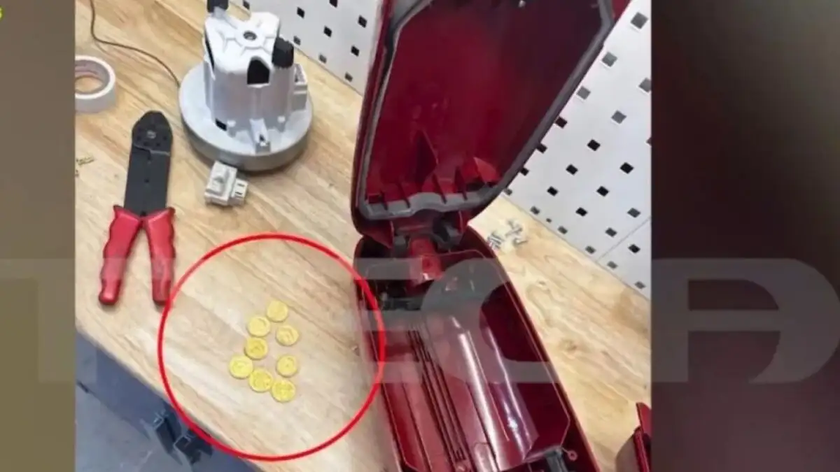 Ξέχασε ότι είχε κρύψει χρυσές λίρες σε ηλεκτρική σκούπα και την πήγε για επισκευή – Η αξία τους ήταν πάνω από 5.500 ευρώ