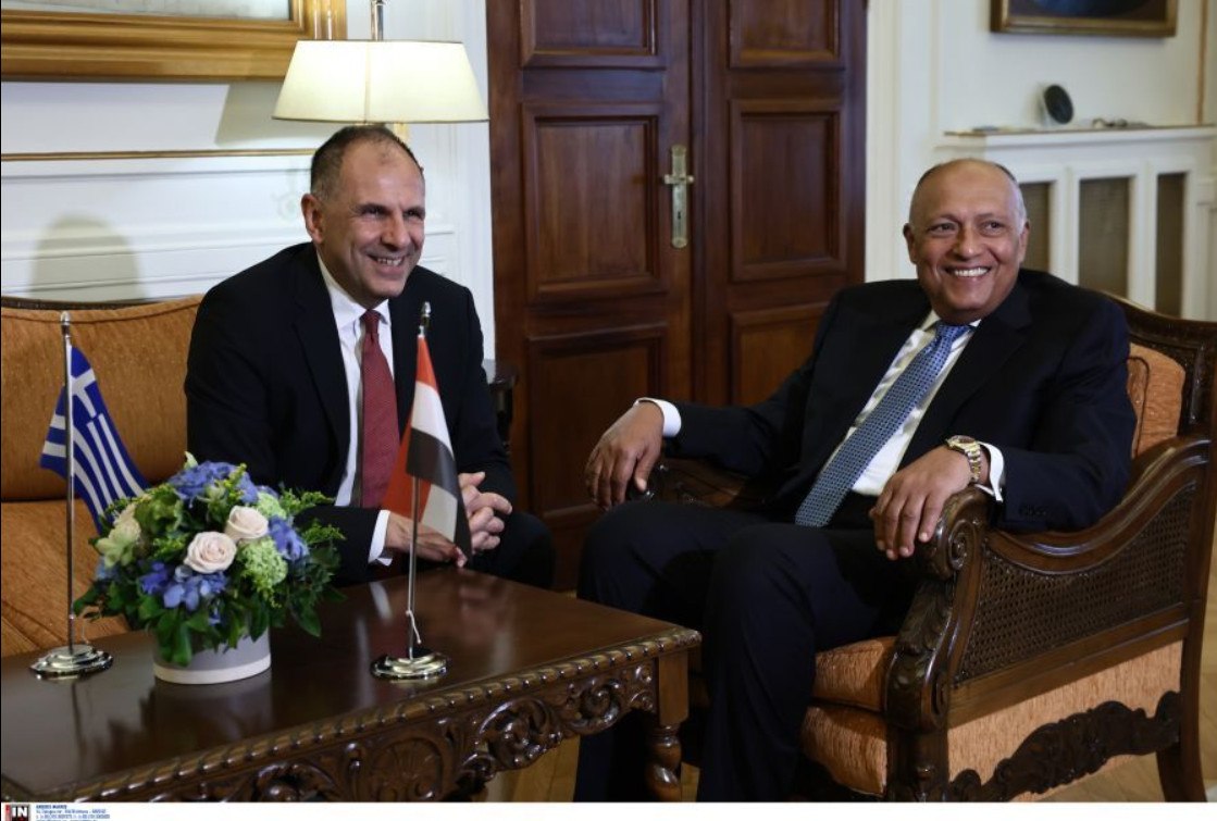 Την Τετάρτη στην Αίγυπτο ο Γεραπετρίτης με κλιμάκιο στελεχών για το Σινά