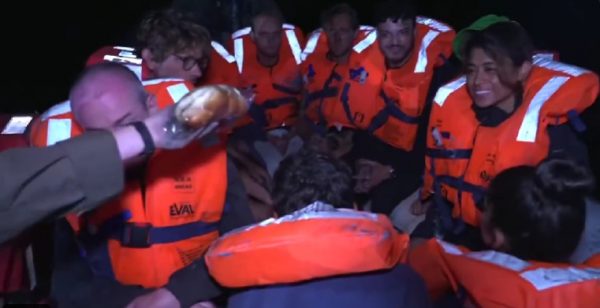 Η στιγμή της επέμβασης των ισραηλινών ειδικών δυνάμεων στο Madleen – «The show is over»