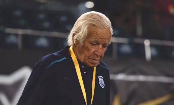 Πέθανε ο Πανίκος Κρυστάλλης – Θλίψη στο κυπριακό ποδόσφαιρο και στην ΑΕΚ