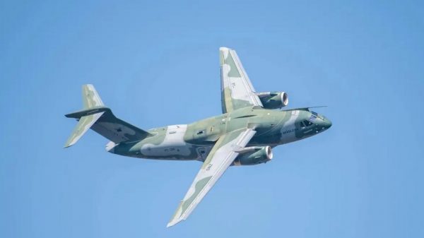 Η Πολεμική Αεροπορία σε δίλημμα: Ποιά θα είναι τα νέα ελληνικά μεταγωγικά αεροσκάφη;