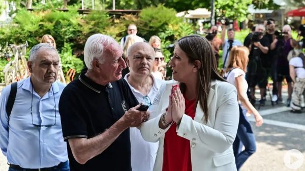 Τέμπη: Αναβλήθηκε η δίκη για τα βίντεο της εμπορικής αμαξοστοιχίας – Οργισμένοι οι συγγενείς θυμάτων