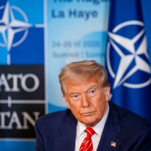 Τραμπ: «Η ενέργειά μου οφείλεται στην ασπιρίνη, στα πολύ καλά γονίδια και στα McDonald’s»