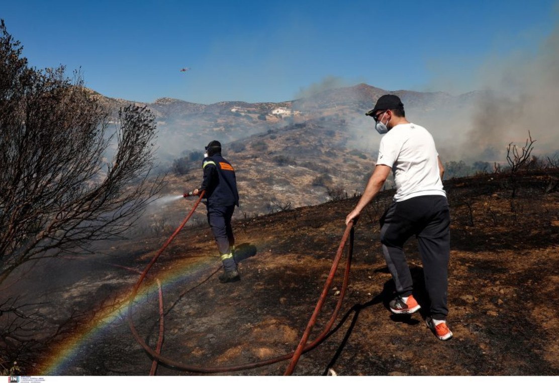 Φωτιά στο Θυμάρι: Ποιοι δρόμοι είναι κλειστοί – Πού έχει διακοπεί η κυκλοφορία