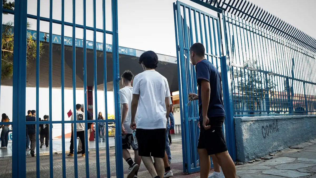 Ηράκλειο: Συνελήφθη διευθυντής γυμνασίου μετά από καταγγελία 16χρονης μαθήτριας για ασελγείς πράξεις