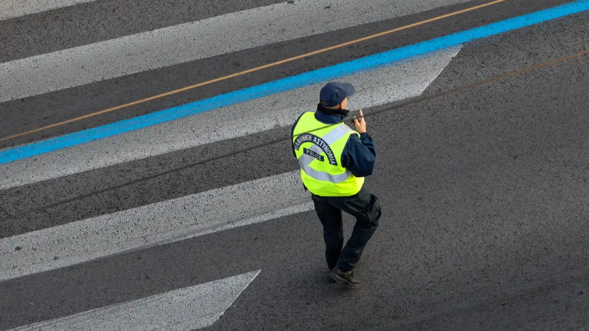 «Με χτύπησε με το αυτοκίνητο και έπεσα κάτω» – Η κατάθεση του αστυνομικού που τραυματίστηκε από μεθυσμένο οδηγό που έτρεχε με 206 χλμ