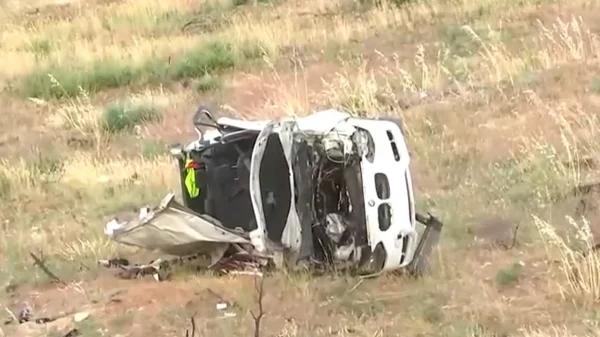 Τροχαίο στην Πεντέλη: ΙΧ έπεσε σε γκρεμό - Ένας νεκρός και τρεις τραυματίες