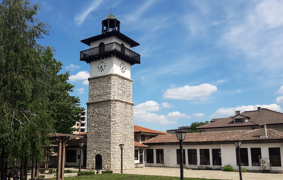 Βρετανοί αγόρασαν το σπίτι των ονείρων τους με τρεις κρεβατοκάμαρες και πισίνα στη Βουλγαρία για 64.000 ευρώ – Έτσι είναι η ζωή τους εκεί