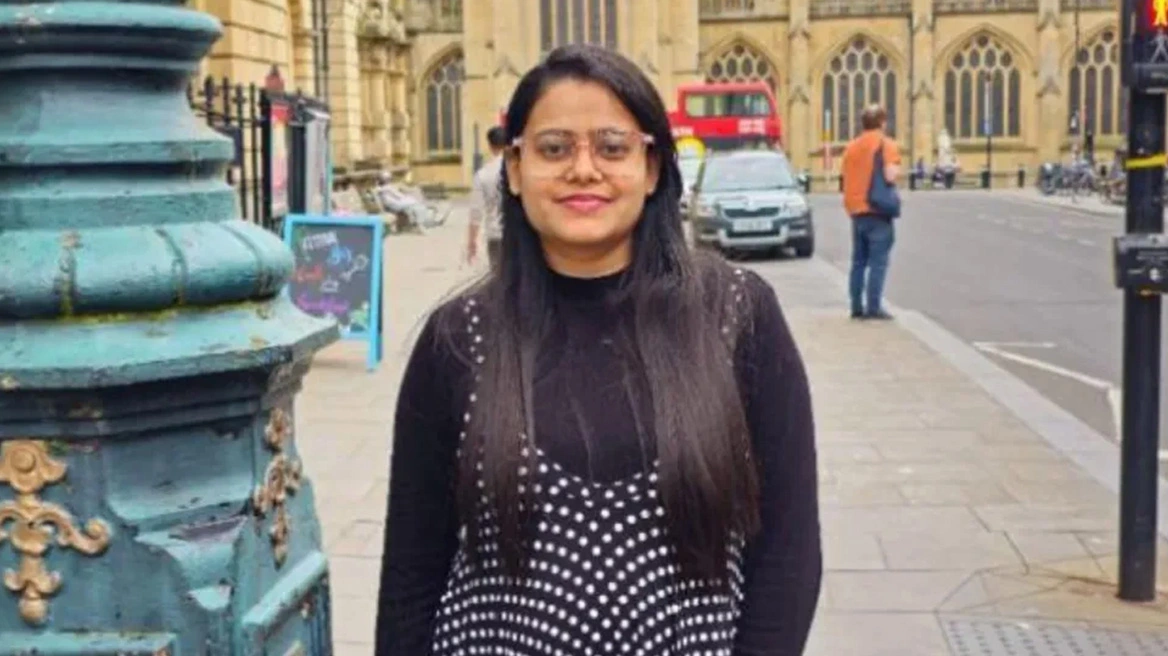 Φοιτήτρια γλίτωσε για μόλις 10 λεπτά από την πτήση θανάτου της Air India - «Με έσωσε η κίνηση στους δρόμους»