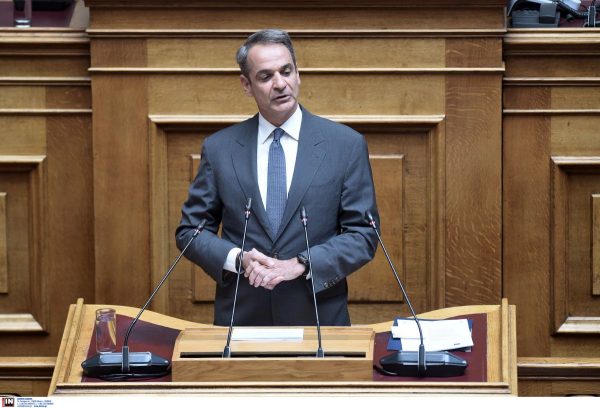 Μητσοτάκης στη Βουλή: Όποιος μπαίνει παράνομα στην Ελλάδα θα συλλαμβάνεται και θα κρατείται