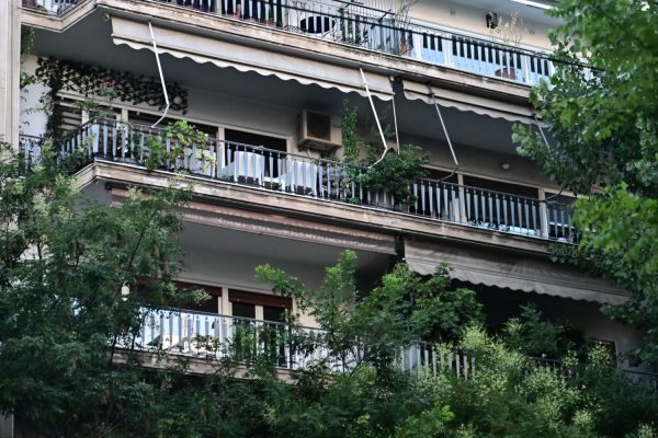 Κάηκε το σπίτι του Πέτρου Φιλιππίδη στην Πατησίων - Ήταν μέσα ο ηθοποιός