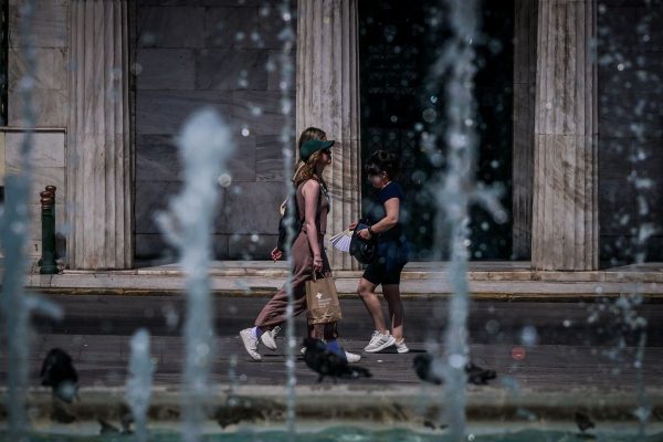 «Έβρασε» ο τόπος από τις υψηλές θερμοκρασίες – Πάνω από 41 βαθμοί σε Ανατολική Στερεά, Θεσσαλία και νότια Πελοπόννησο