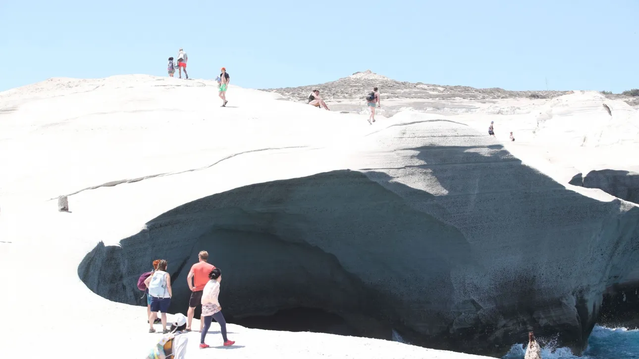 Παράνομη η οικοδομική άδεια για το ξενοδοχείο στο Σαρακήνικο - Όλο το πόρισμα της Εθνικής Αρχής Διαφάνειας