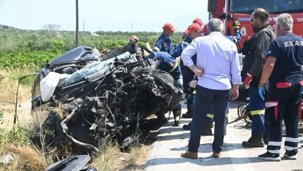 Αργολίδα: Τρεις νεκροί από σφοδρό τροχαίο δυστύχημα – Νταλίκα συγκρούστηκε μετωπικά με τζιπ
