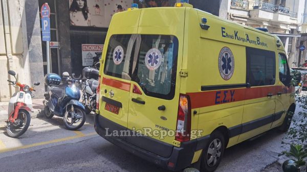 Τραυματισμός πεζής μετά από παράσυρσή της από αυτοκίνητο στην πλατεία Σπερχειάδας