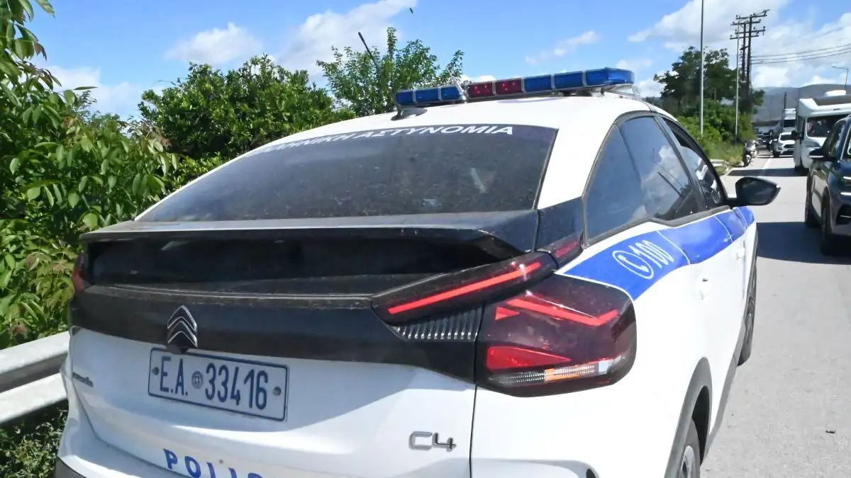 Ανήλικοι έριξαν από εγκαταλελειμμένο κτήριο στον Αλμυρό 18χρονο που είχε κλείσει ραντεβού με ανήλικη μέσω chat