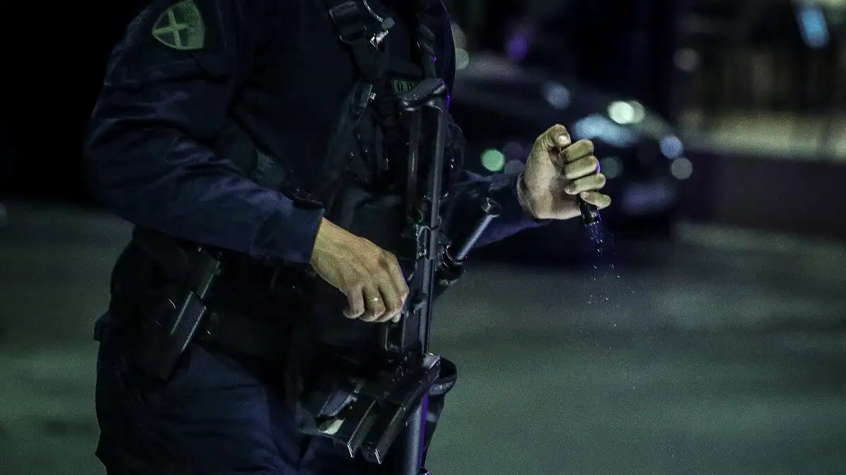 Ηράκλειο: Ο 82χρονος που συνελήφθη για ενδοοικογενειακή βία προσπάθησε να τραυματίσει αστυνομικό με πιρούνι