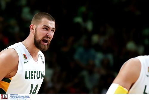 Ο Γιόνας Βαλαντσιούνας έληξε το «σίριαλ» με Παναθηναϊκό: Θα τιμήσω το συμβόλαιο με τους Ντένβερ Νάγκετς