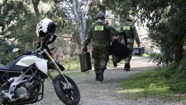 Δεν προλαβαίνει να εξουδετερώνει βλήματα ο στρατός στο Νεοχωράκι Βοιωτίας