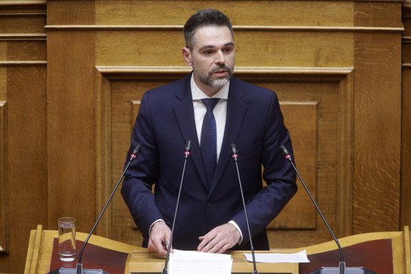 Στη Βουλή έφερε ο Σαρακιώτης το πρόβλημα επεξεργασίας λυμάτων στα Καμένα Βούρλα